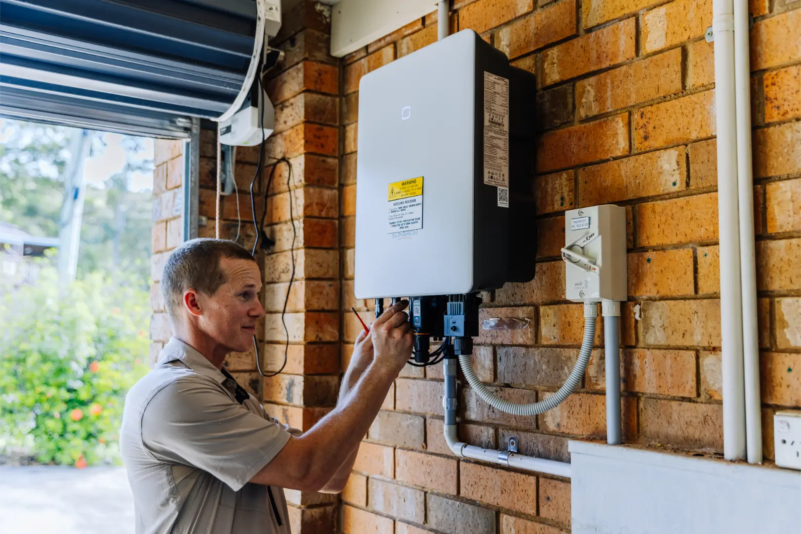 Home battery storage unit installed by Gecko